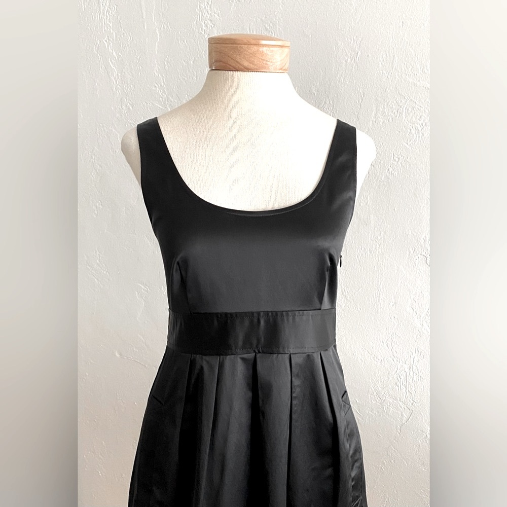 THEORY BLACK SATIN MINIDRESS MINIMALIST CHIC SIZE 2 - Picture 4 of 14